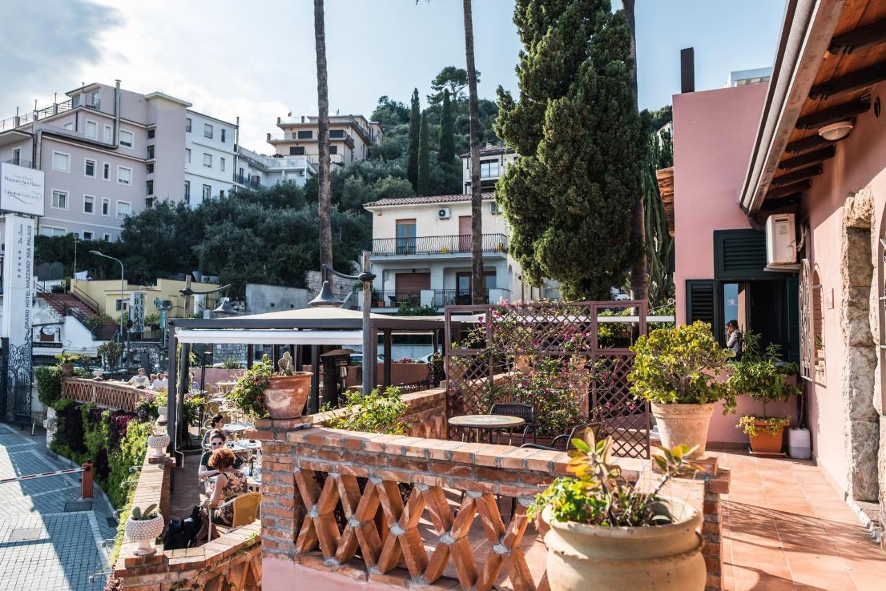Hotel Villino Gallodoro Taormina Exterior photo