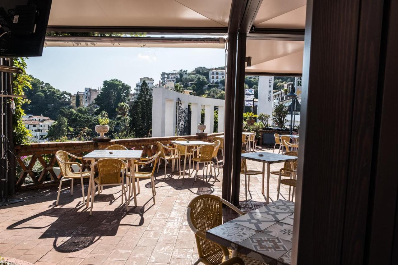 Hotel Villino Gallodoro Taormina Exterior photo